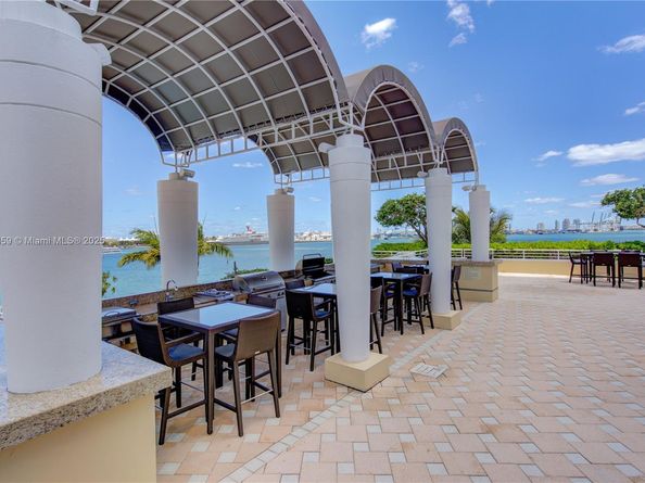 808 E Brickell Key Dr 2104, Miami FL 33131