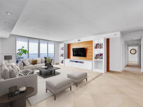 808 E Brickell Key Dr 2104, Miami FL 33131