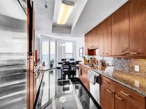 808 E Brickell Key Dr 2104, Miami FL 33131