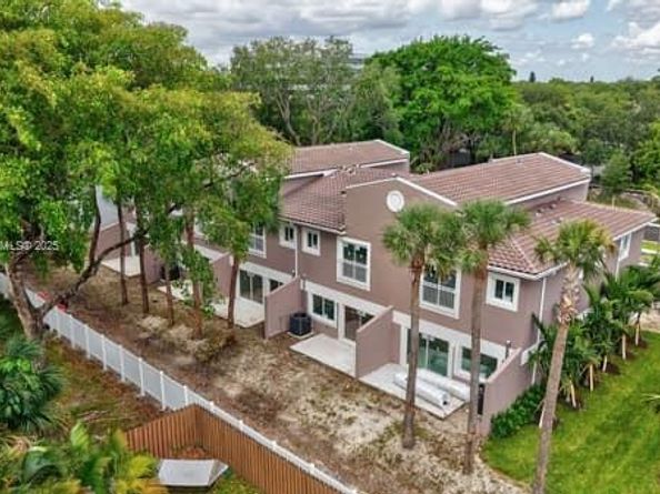 1563 NW 94th Way 09, Coral Springs FL 33071