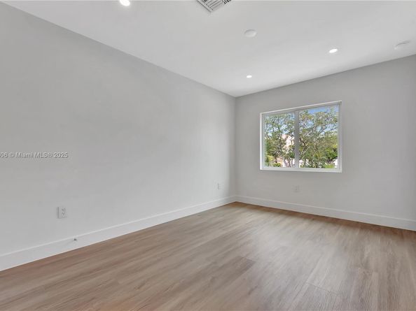 1563 NW 94th Way 09, Coral Springs FL 33071