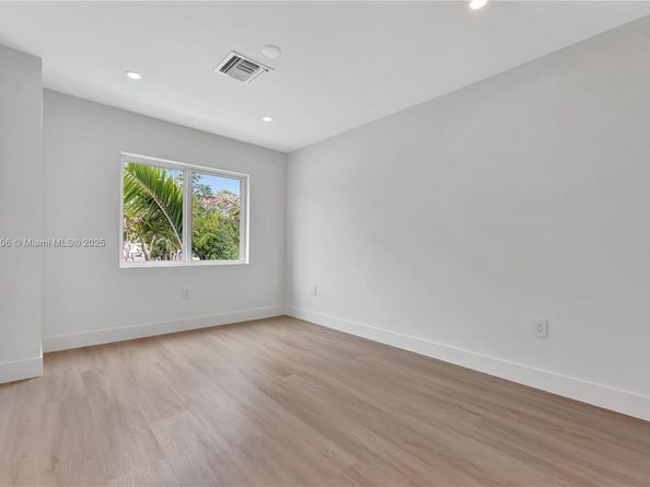 1563 NW 94th Way 09, Coral Springs FL 33071