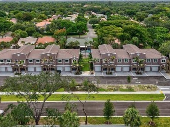 1563 NW 94th Way 09, Coral Springs FL 33071