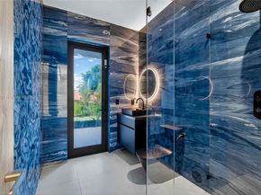 1021 W 46th St, Miami Beach FL 33140