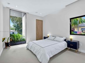 1021 W 46th St, Miami Beach FL 33140