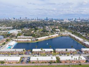 900 SW 11th Ave C, Hallandale Beach FL 33009