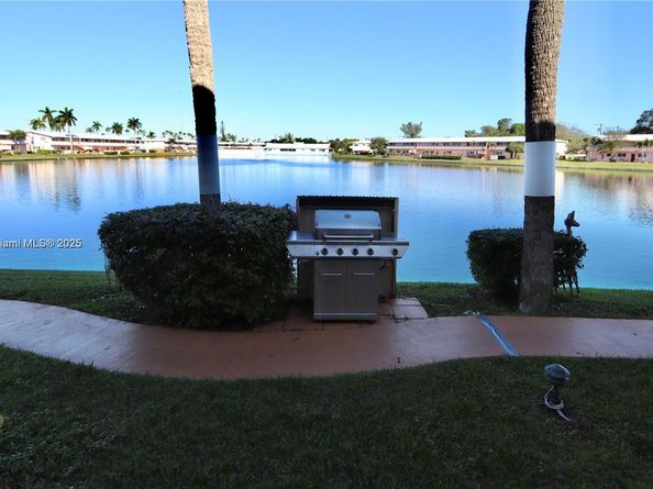 900 SW 11th Ave C, Hallandale Beach FL 33009