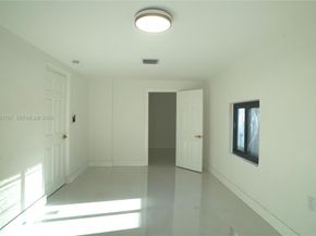 315 NW 127th St, North Miami FL 33168