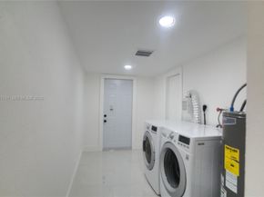 315 NW 127th St, North Miami FL 33168