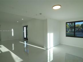 315 NW 127th St, North Miami FL 33168