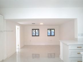 315 NW 127th St, North Miami FL 33168