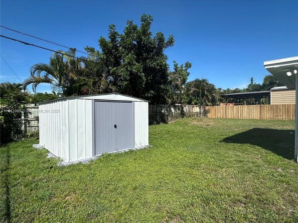 1130 SW 47th Ave, Plantation FL 33317