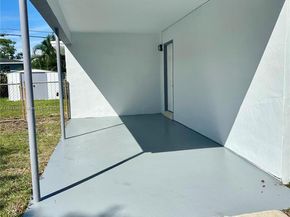 1130 SW 47th Ave, Plantation FL 33317