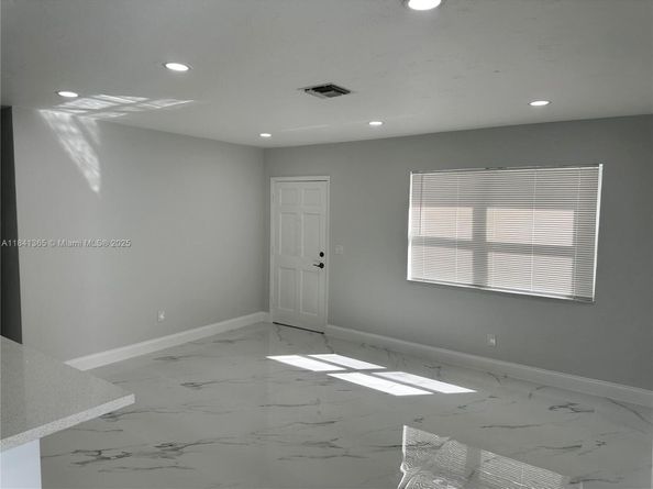 1130 SW 47th Ave, Plantation FL 33317