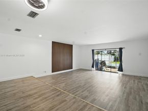 9074 NW 35th Pl, Sunrise FL 33351