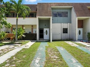 9074 NW 35th Pl, Sunrise FL 33351
