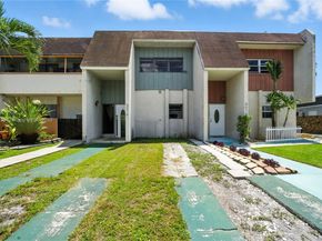 9074 NW 35th Pl, Sunrise FL 33351