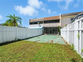 9074 NW 35th Pl, Sunrise FL 33351