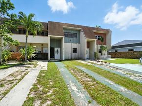 9074 NW 35th Pl, Sunrise FL 33351