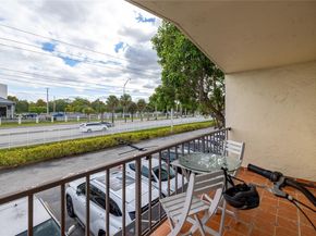 7823 Miller Dr C208, Miami FL 33155
