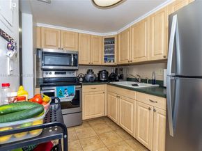 7823 Miller Dr C208, Miami FL 33155