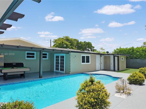 801 NW 172nd Ter, Miami Gardens FL 33169