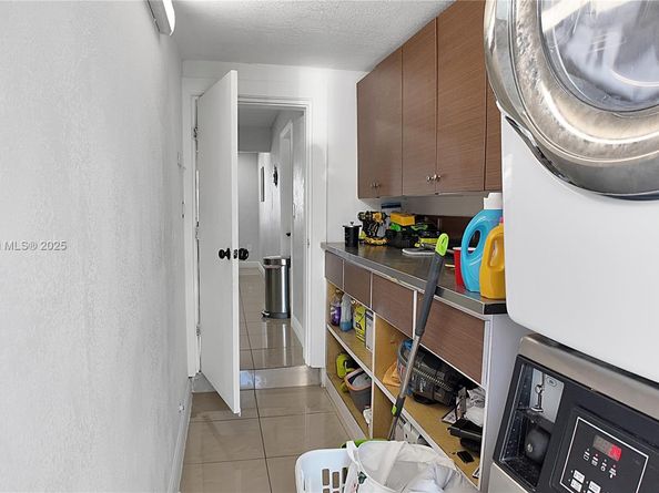 801 NW 172nd Ter, Miami Gardens FL 33169