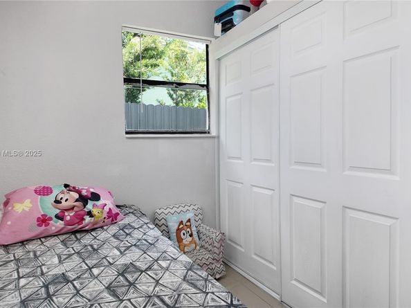 801 NW 172nd Ter, Miami Gardens FL 33169