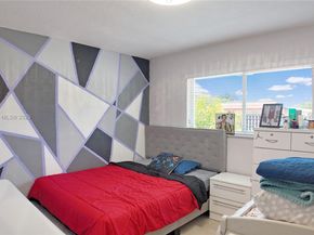 801 NW 172nd Ter, Miami Gardens FL 33169