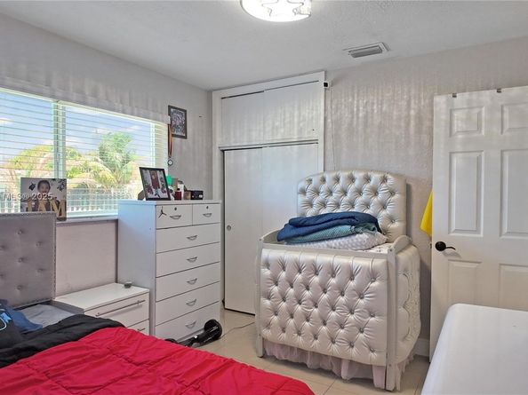 801 NW 172nd Ter, Miami Gardens FL 33169