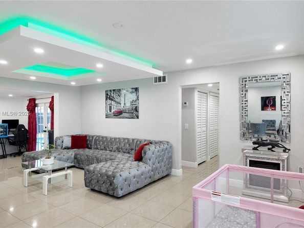 801 NW 172nd Ter, Miami Gardens FL 33169