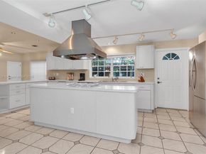 5309 Alton Rd, Miami Beach FL 33140