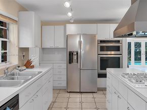 5309 Alton Rd, Miami Beach FL 33140