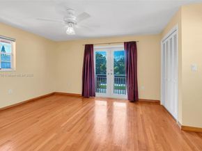 5309 Alton Rd, Miami Beach FL 33140