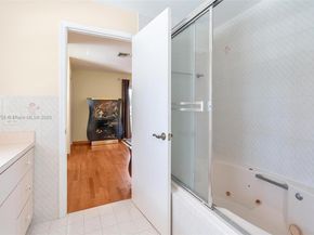 5309 Alton Rd, Miami Beach FL 33140