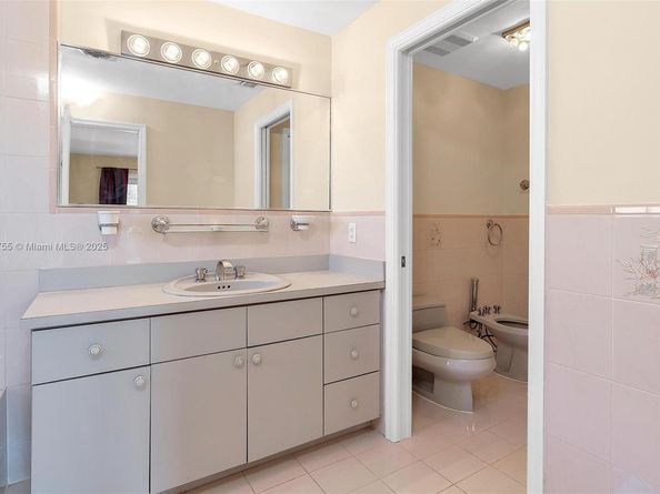 5309 Alton Rd, Miami Beach FL 33140