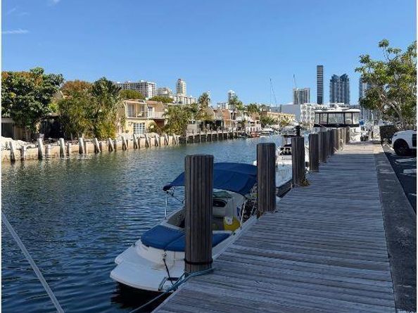 3703 NE 166th St 301, North Miami Beach FL 33160