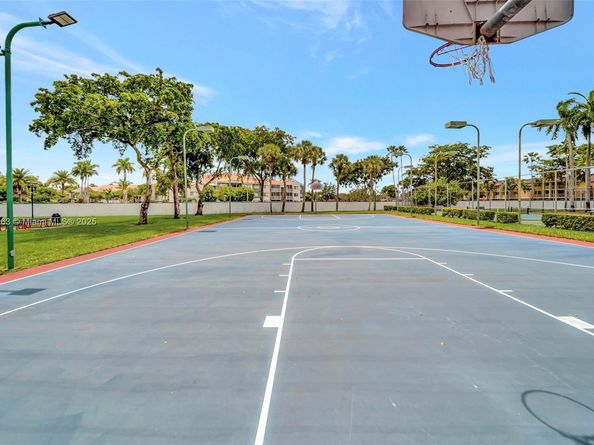 18224 Mediterranean Blvd 61706, Hialeah FL 33015