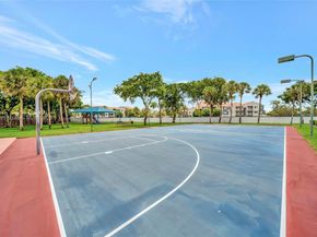 18224 Mediterranean Blvd 61706, Hialeah FL 33015