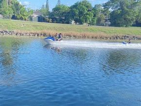 6582 NW 1st St, Margate FL 33063