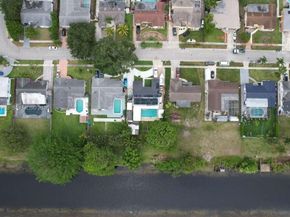 6582 NW 1st St, Margate FL 33063