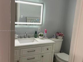 6582 NW 1st St, Margate FL 33063