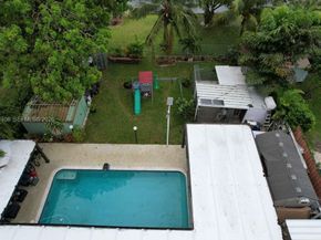 6582 NW 1st St, Margate FL 33063