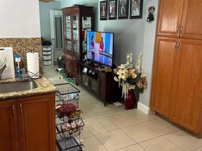 6582 NW 1st St, Margate FL 33063