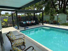 6582 NW 1st St, Margate FL 33063