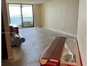 Undisclosed Address #A11573072, Oakland Park FL 33309