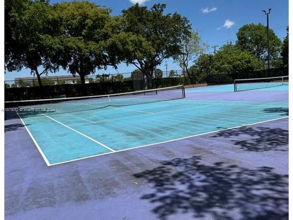 Undisclosed Address #A11573072, Oakland Park FL 33309
