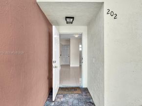202 NW 14th Ave C1, Fort Lauderdale FL 33311