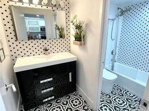 100 Lincoln Rd 518, Miami Beach FL 33139