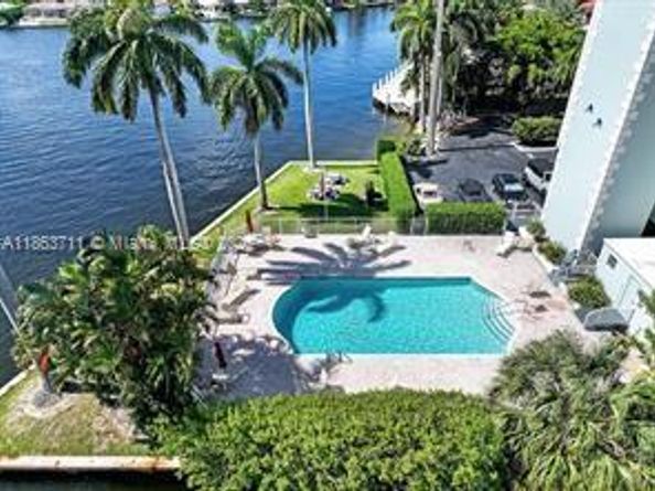 1881 Middle River Dr 605, Fort Lauderdale FL 33305
